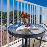 Green Hills Apartment - One Bedroom Apartment With Balcony And Sea View