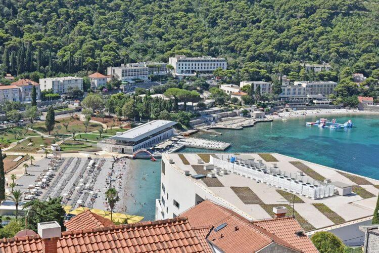 Hills - One Bedroom With Balcony And Sea View Apartment