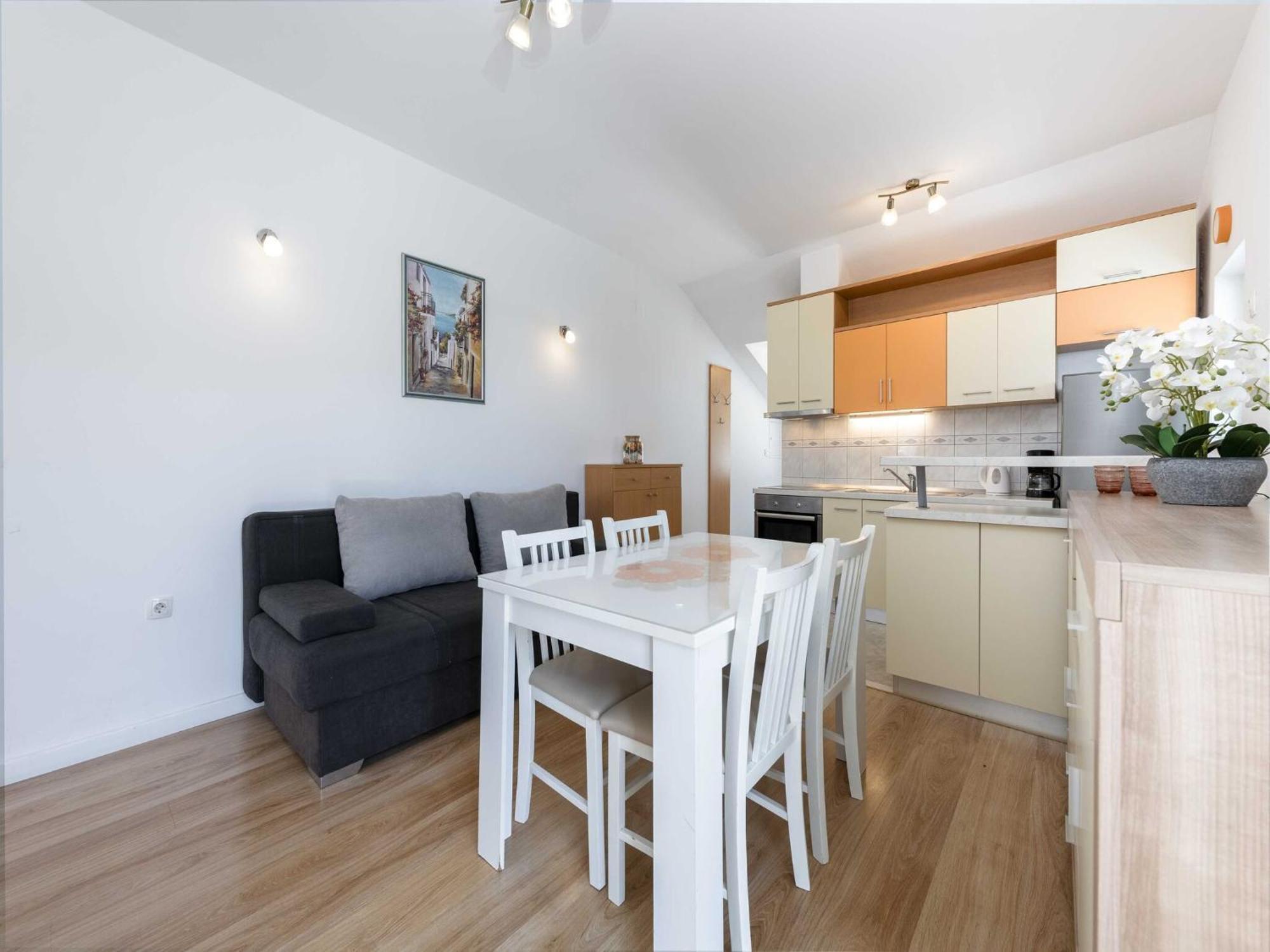 Apartment Hills - One Bedroom With Balcony And Sea View