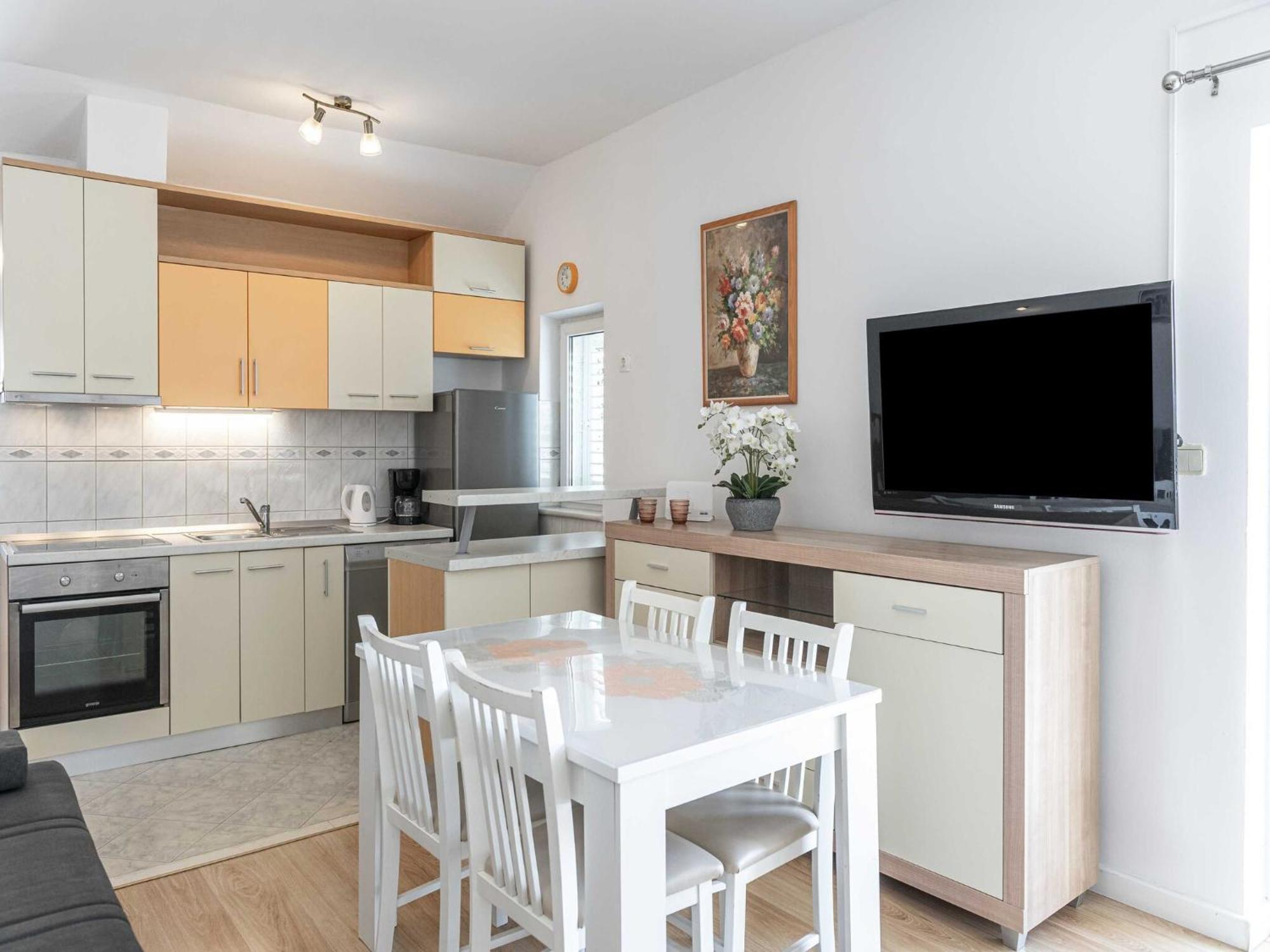 Hills - One Bedroom With Balcony And Sea View